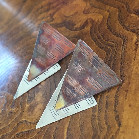 Vintage hand crafted artist copper and sterling silver triangle disc earrings - Picture 7 of 13